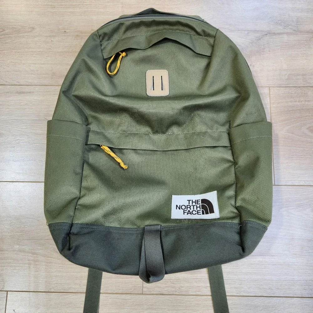 The North Face Daypack 22L Green Backpack Soft Case Bag